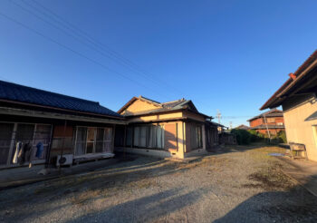 【伊勢市中須町】敷地広々246坪の5DK平屋建てでのんびりスローライフはいかがでしょうか！【農地付き物件】